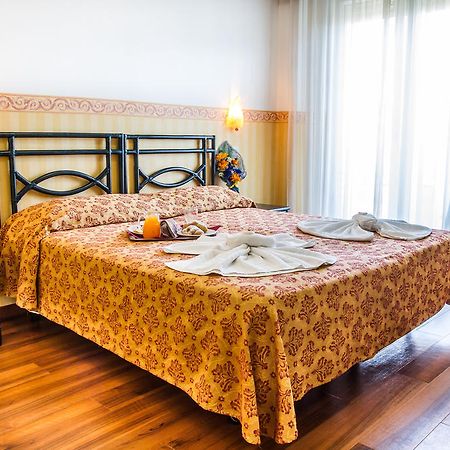 Hotel Consul - Family Hotel Riccione Kamer foto