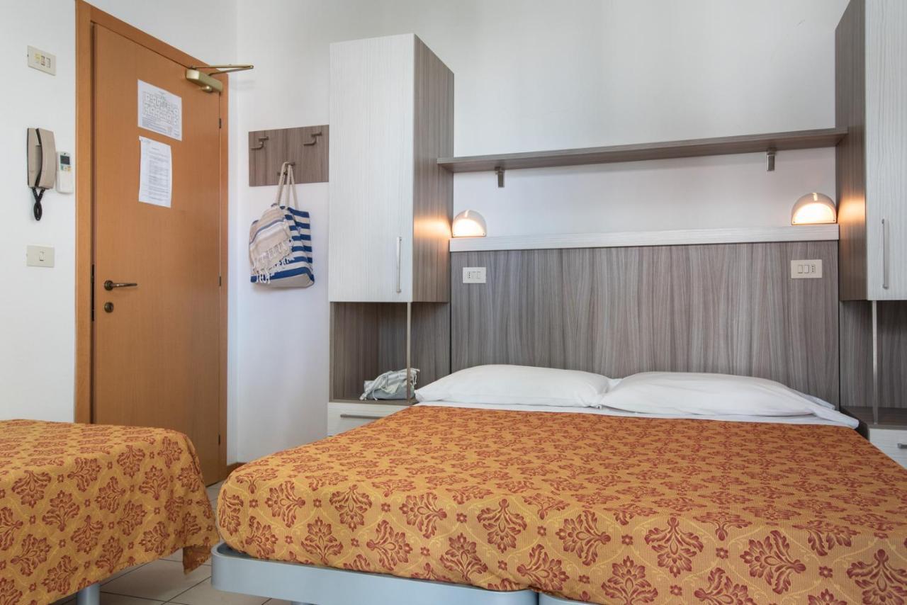 Hotel Consul - Family Hotel Riccione Buitenkant foto