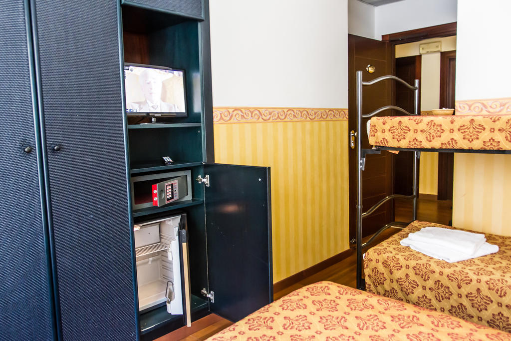 Hotel Consul - Family Hotel Riccione Kamer foto