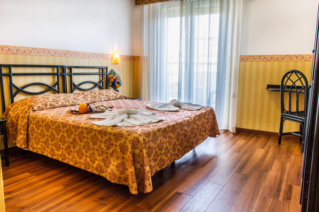 Hotel Consul - Family Hotel Riccione Kamer foto