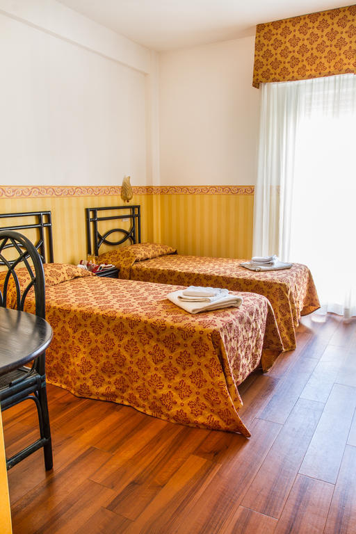 Hotel Consul - Family Hotel Riccione Kamer foto
