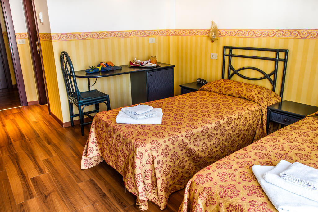 Hotel Consul - Family Hotel Riccione Buitenkant foto